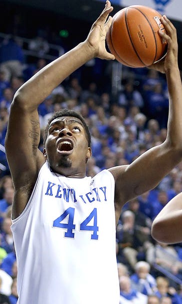 No. 1 Kentucky shakes off Poythress loss, rolls No. 21 North Carolina